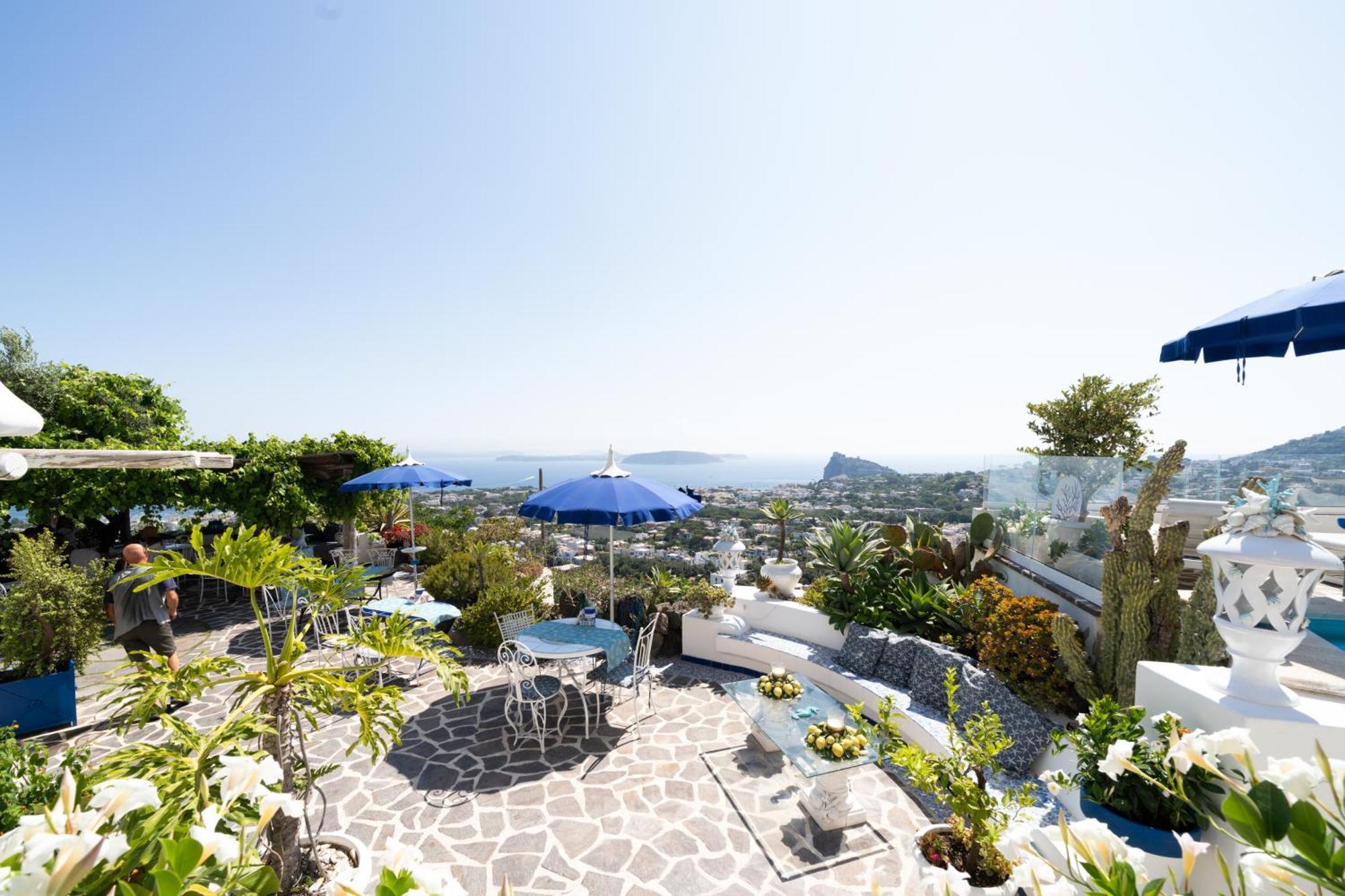 Relais Bijoux Bed & Breakfast 3*